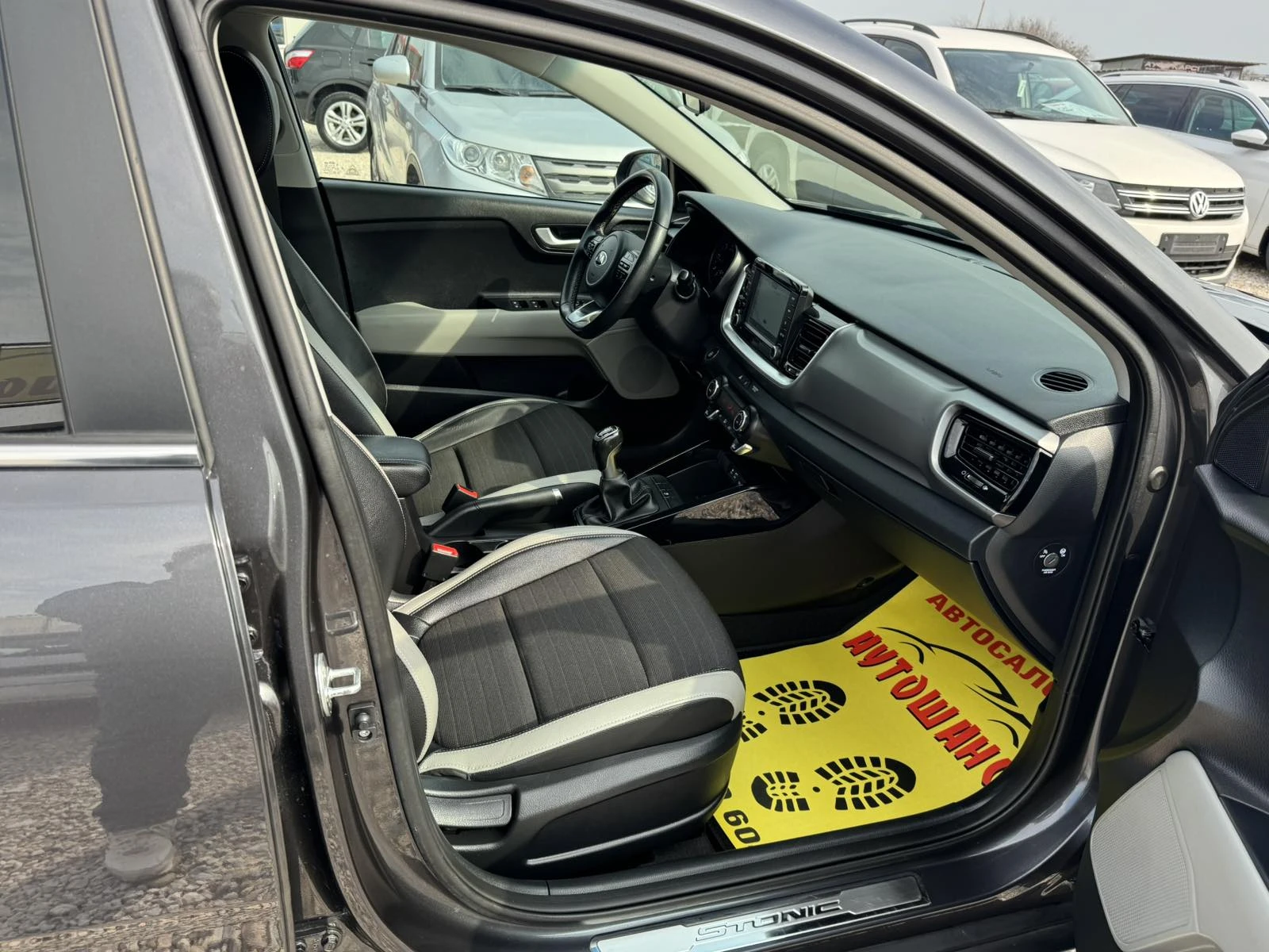 Kia Stonic 1.6CRDI, снимка 15 - Автомобили и джипове - 53715273