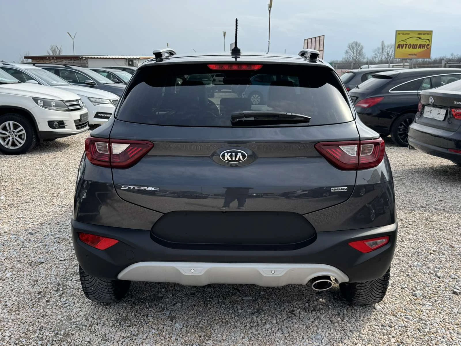 Kia Stonic 1.6CRDI, снимка 5 - Автомобили и джипове - 53715273