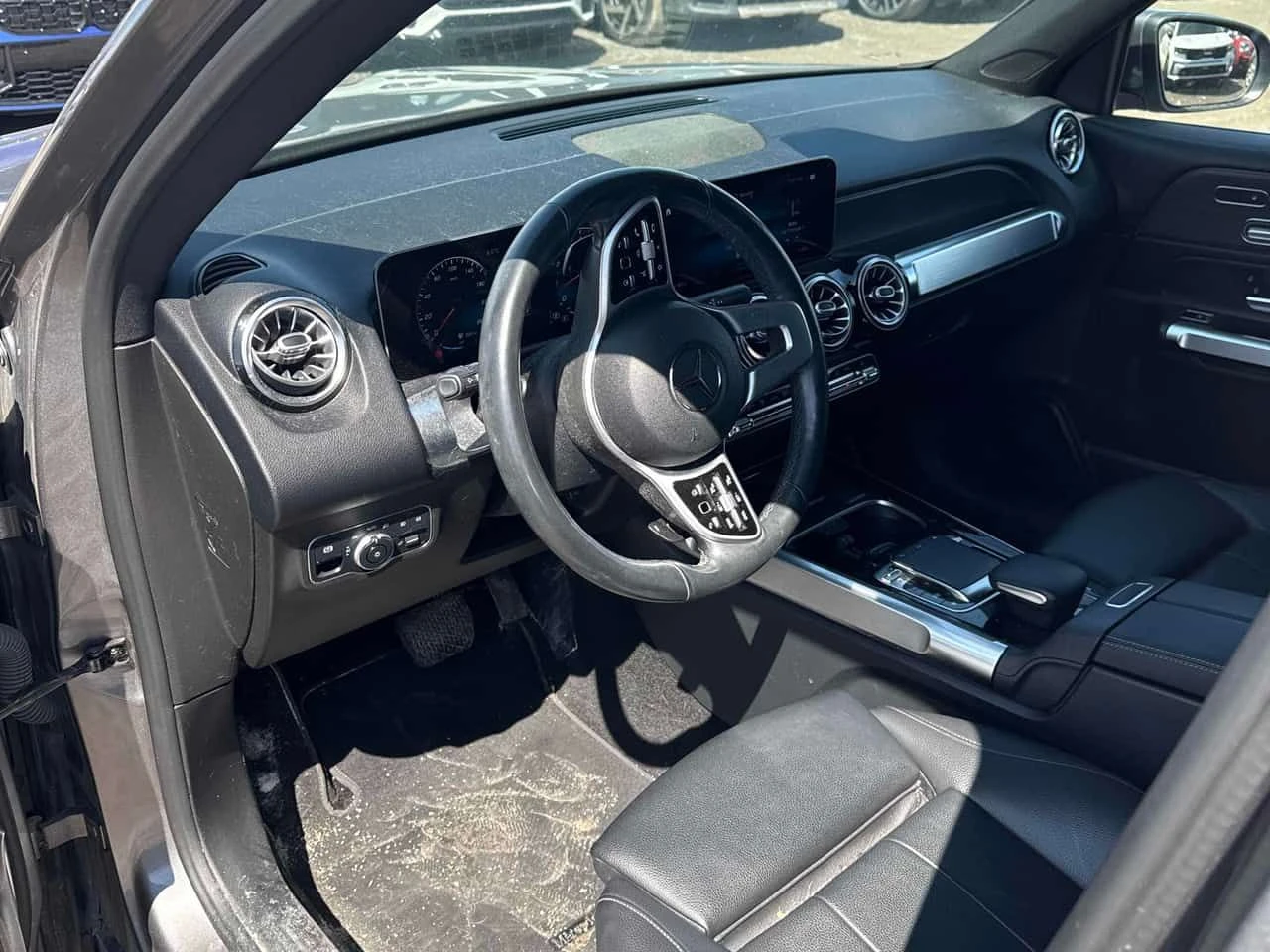 Mercedes-Benz GLB 250 * 4MATIC * КАМЕРА * ПОДГРЕВ * АВТОКРЕДИТ, снимка 5 - Автомобили и джипове - 54684088
