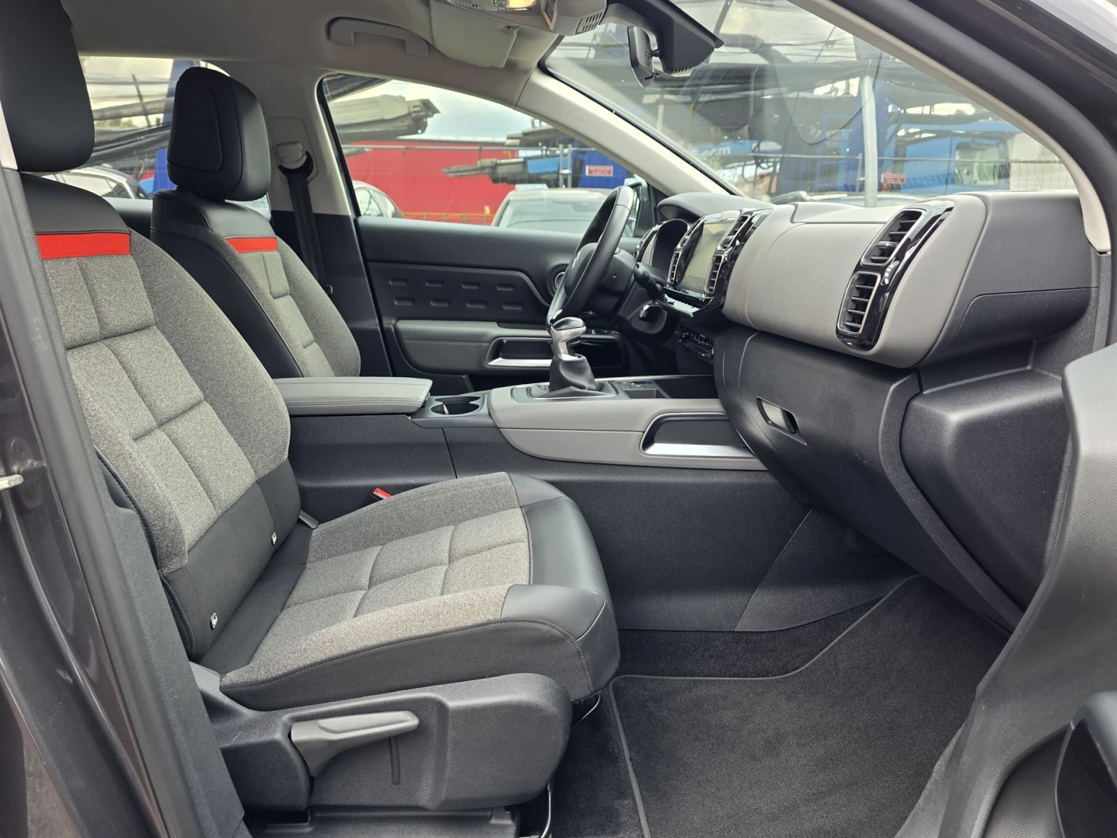 Citroen C5 Aircross 1.2 PureTech Business, снимка 10 - Автомобили и джипове - 54875059