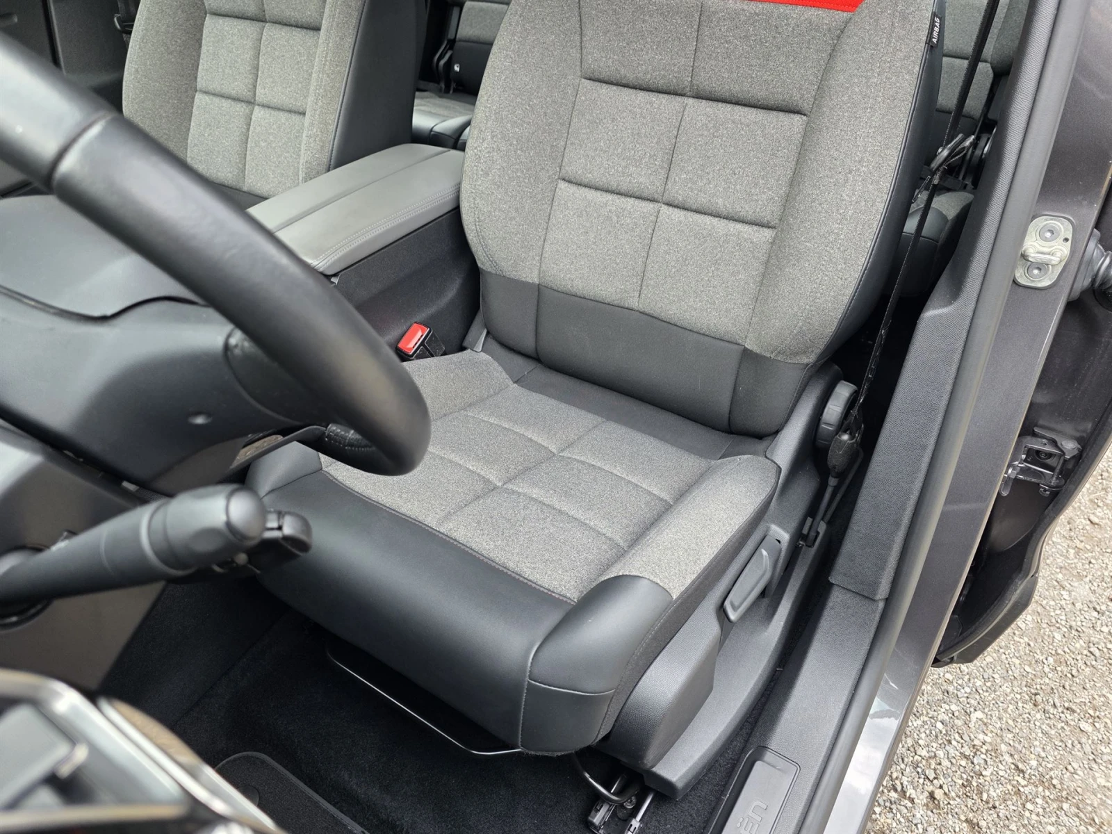 Citroen C5 Aircross 1.2 PureTech Business, снимка 11 - Автомобили и джипове - 54875059