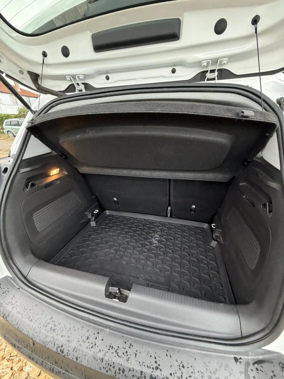 Opel Crossland X, снимка 2 - Автомобили и джипове - 54913421