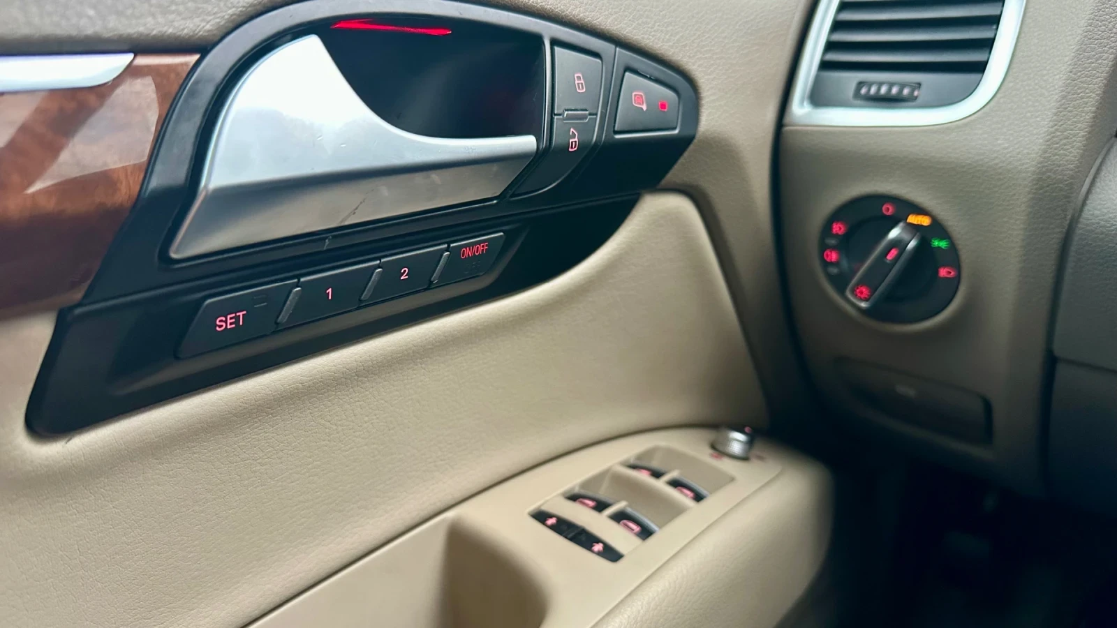 Audi Q7, снимка 12 - Автомобили и джипове - 55753909