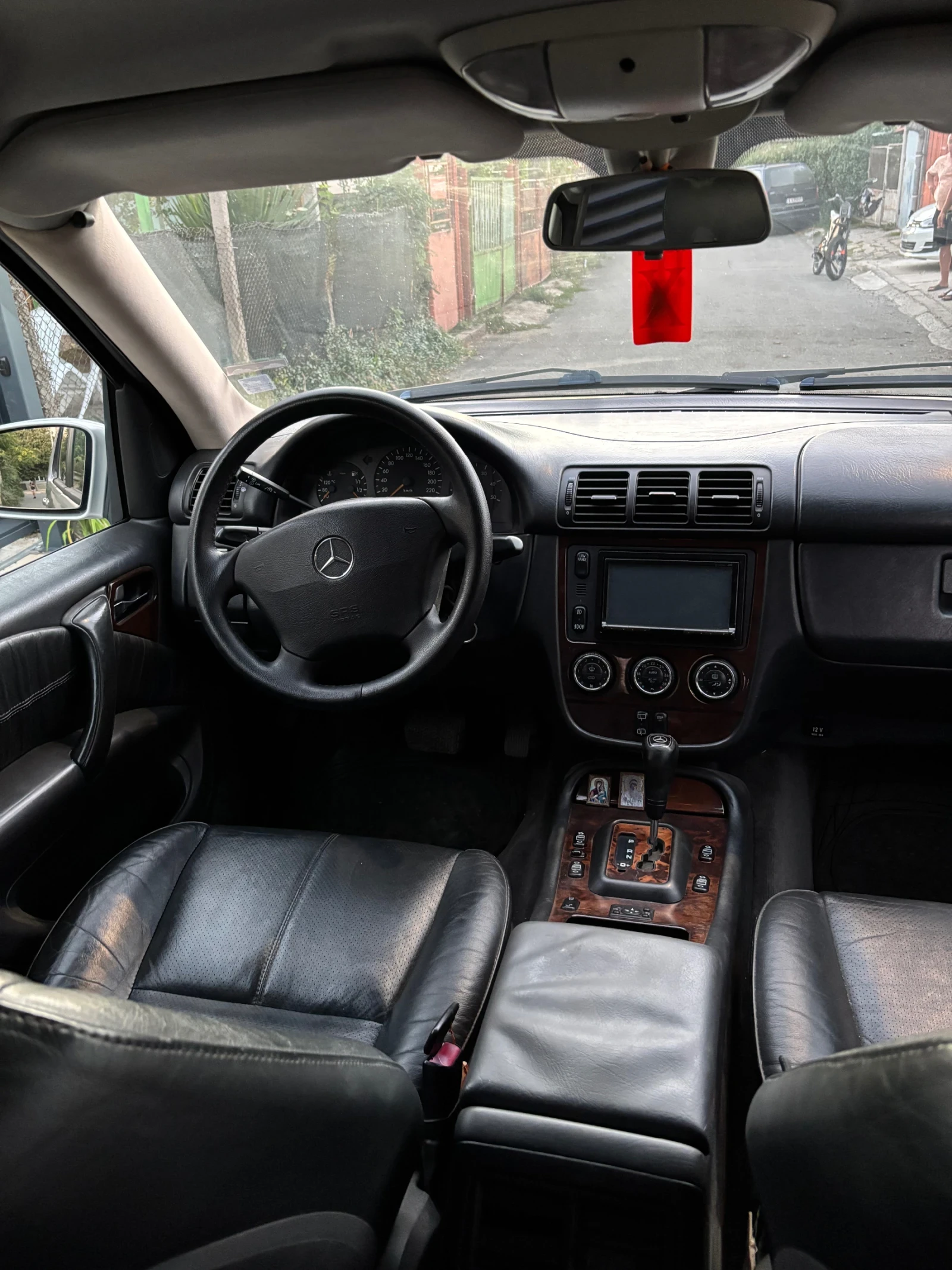 Mercedes-Benz ML 270, снимка 7 - Автомобили и джипове - 55971732