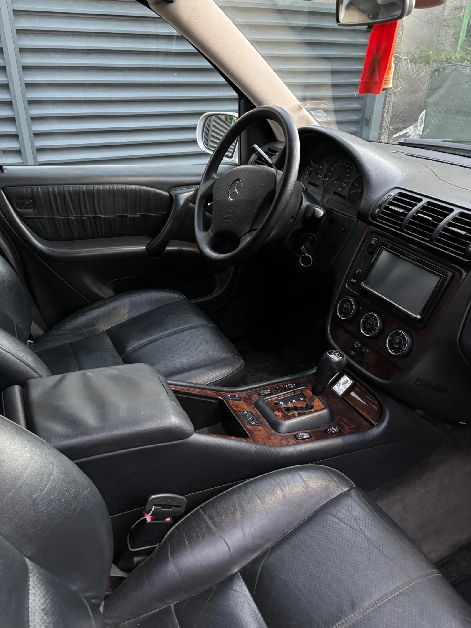 Mercedes-Benz ML 270, снимка 8 - Автомобили и джипове - 55971732