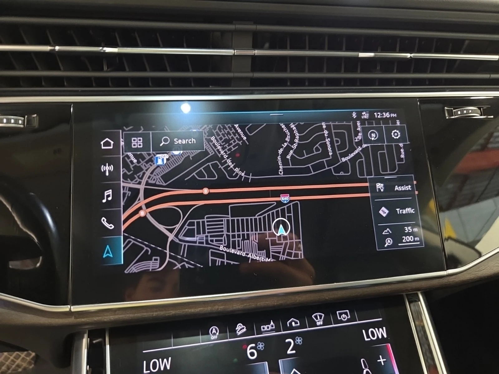 Audi Q8  TECHNIK / DISTRONIC / 360 / PANORAMA , снимка 12 - Автомобили и джипове - 56079849