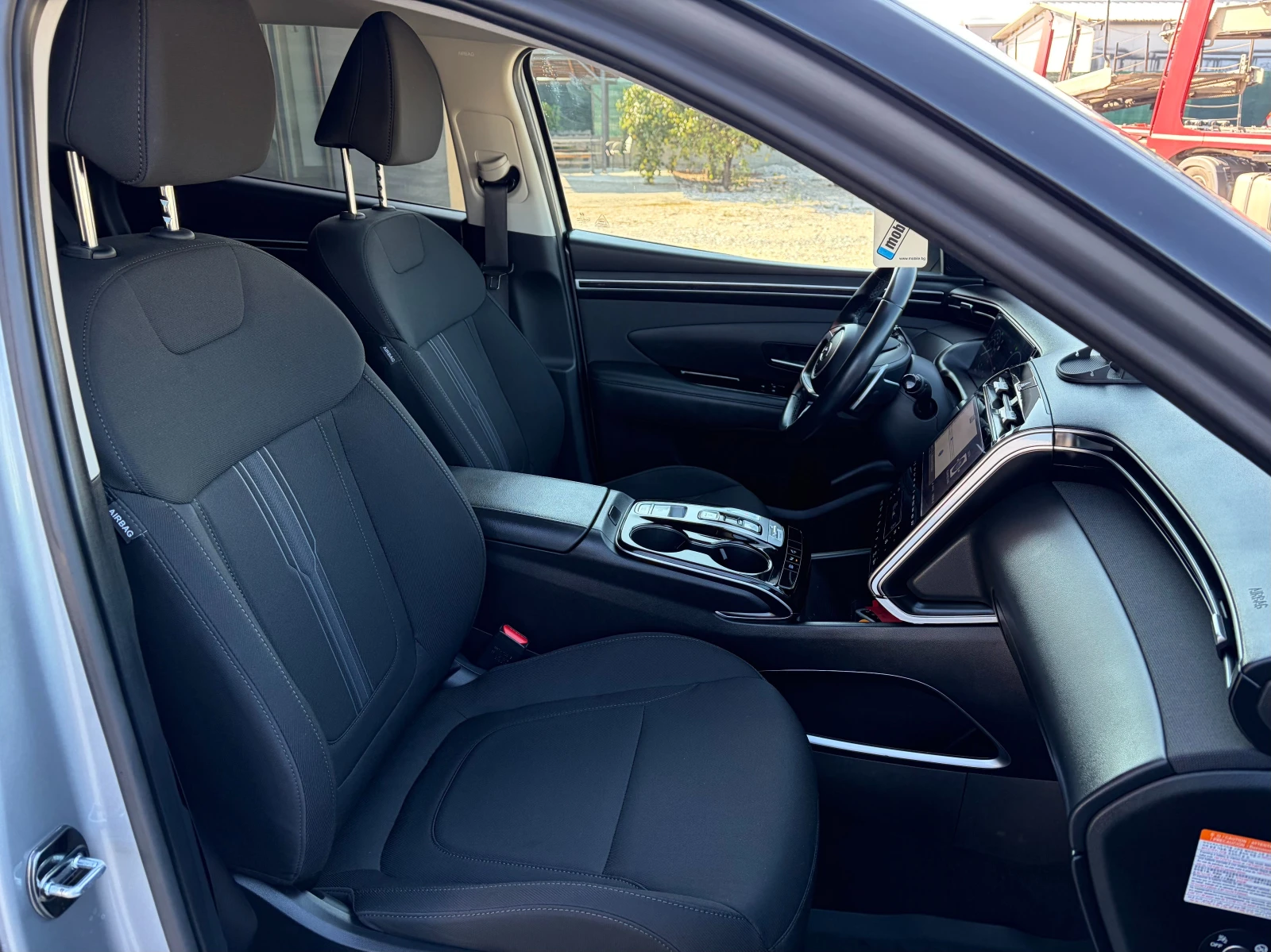 Hyundai Tucson 1.6 HEV , снимка 12 - Автомобили и джипове - 56093818