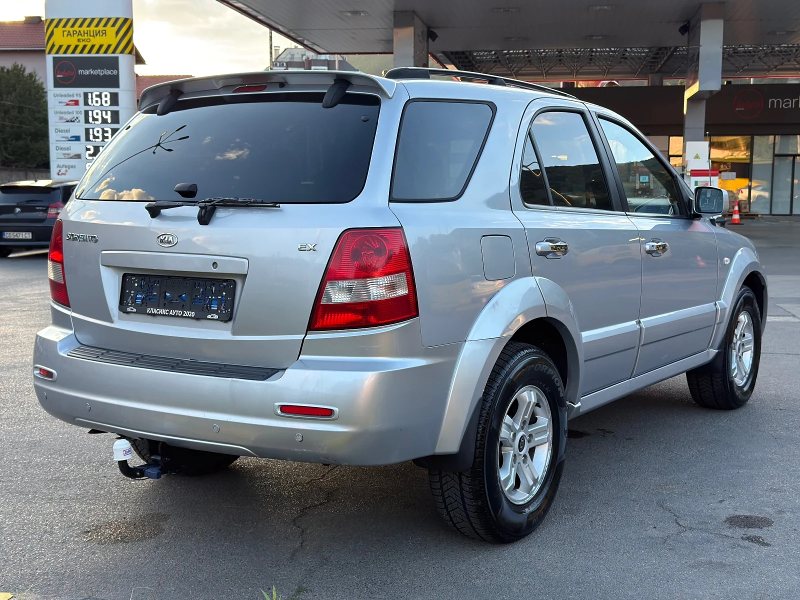 Kia Sorento 2.5CRD Кожа/Климатроник/4х4/Навигация, снимка 7 - Автомобили и джипове - 56156514