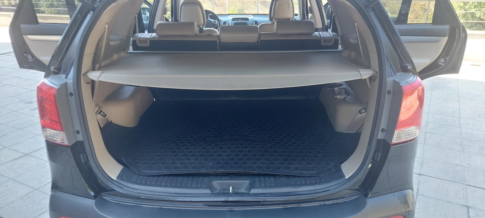 Kia Sorento 2.2CRDI, снимка 11 - Автомобили и джипове - 56163856