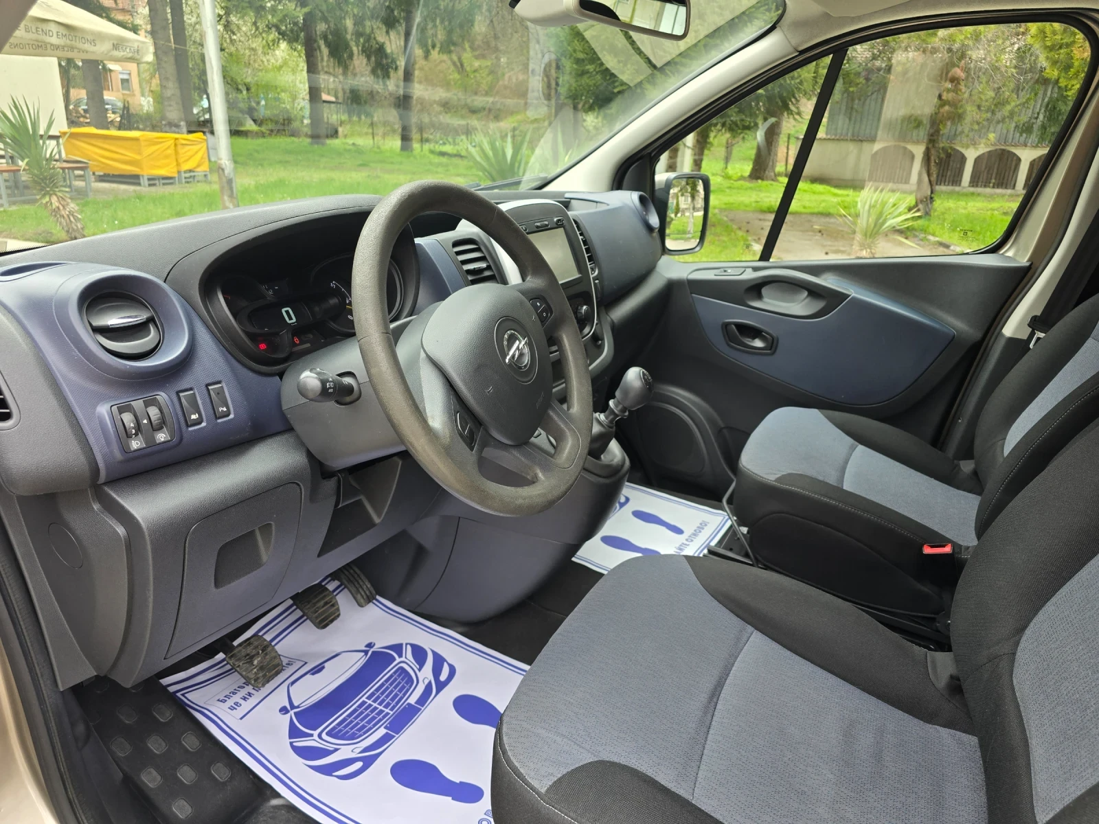 Opel Vivaro 1.6cdi 140к.с. 8 места ШВЕЙЦАРИЯ , снимка 9 - Бусове и автобуси - 54150126