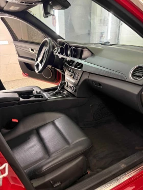 Mercedes-Benz C 300 AWD* АвтоКредит* (ЦЕНА ДО БГ), снимка 14