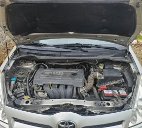 Toyota Corolla verso, снимка 14