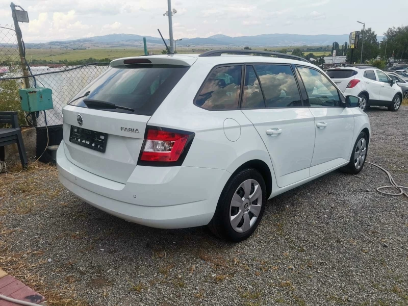 Skoda Fabia 1.4TDI EURO6 като нова, снимка 4 - Автомобили и джипове - 37544976