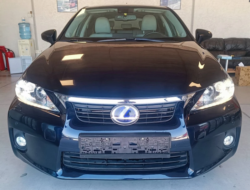 Lexus CT 200h ПРОДАДЕН, снимка 1 - Автомобили и джипове - 46992971