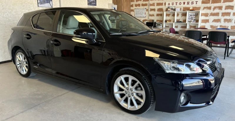 Lexus CT 200h ПРОДАДЕН, снимка 2 - Автомобили и джипове - 46992971