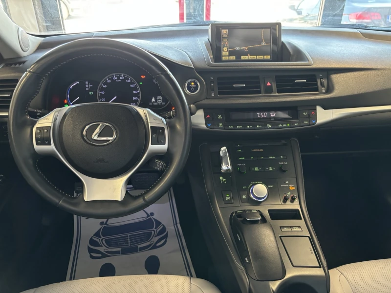 Lexus CT 200h ПРОДАДЕН, снимка 12 - Автомобили и джипове - 46992971