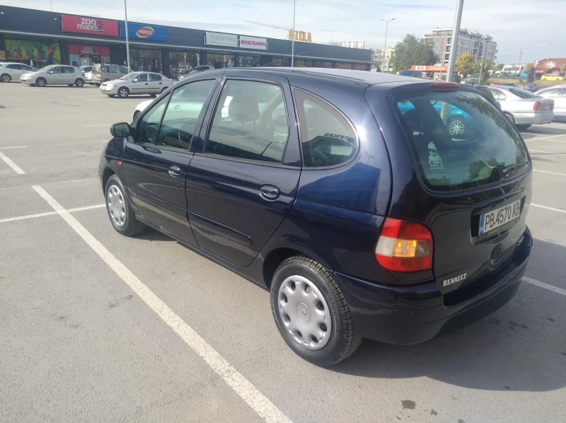 Renault Scenic, снимка 5 - Автомобили и джипове - 47533532