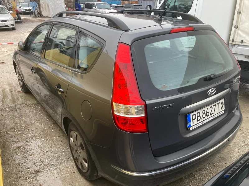 Hyundai I30 1.6 Crdi - за верига, снимка 6 - Автомобили и джипове - 48460873