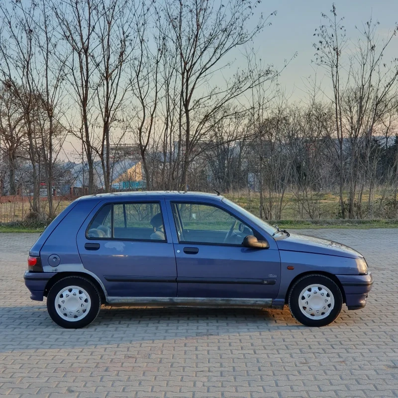 Renault Clio 1.4 RT, снимка 6 - Автомобили и джипове - 49416744