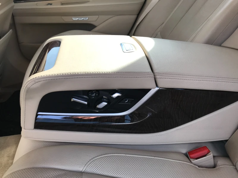 BMW 740 d xDrive от МКар, снимка 13 - Автомобили и джипове - 51932547