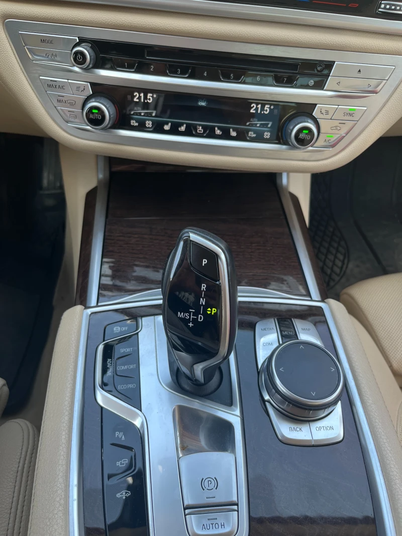 BMW 740 d xDrive от МКар, снимка 10 - Автомобили и джипове - 51932547