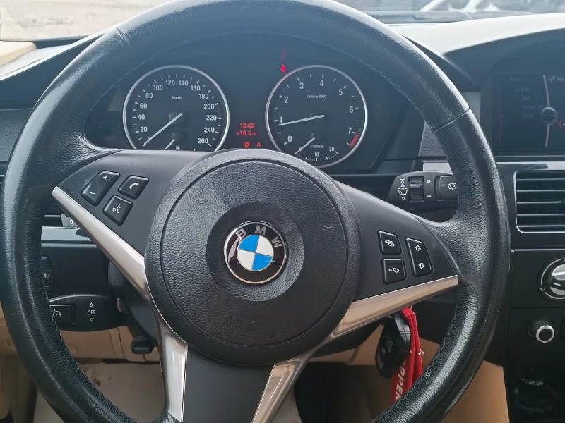 BMW 520 FACELIFT AUTOMATIC NAVI КОЖА, снимка 12 - Автомобили и джипове - 49917723