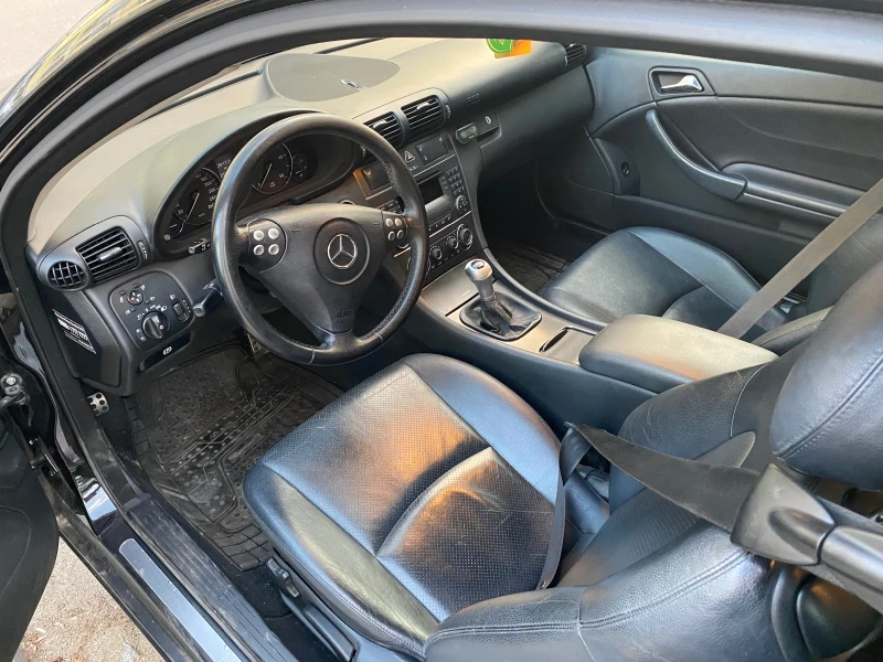 Mercedes-Benz 200, снимка 6 - Автомобили и джипове - 52193719