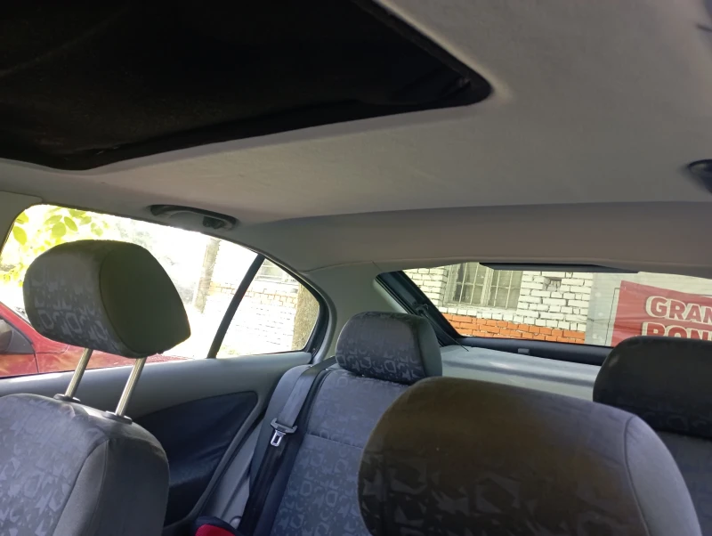 Skoda Octavia, снимка 6 - Автомобили и джипове - 51971153