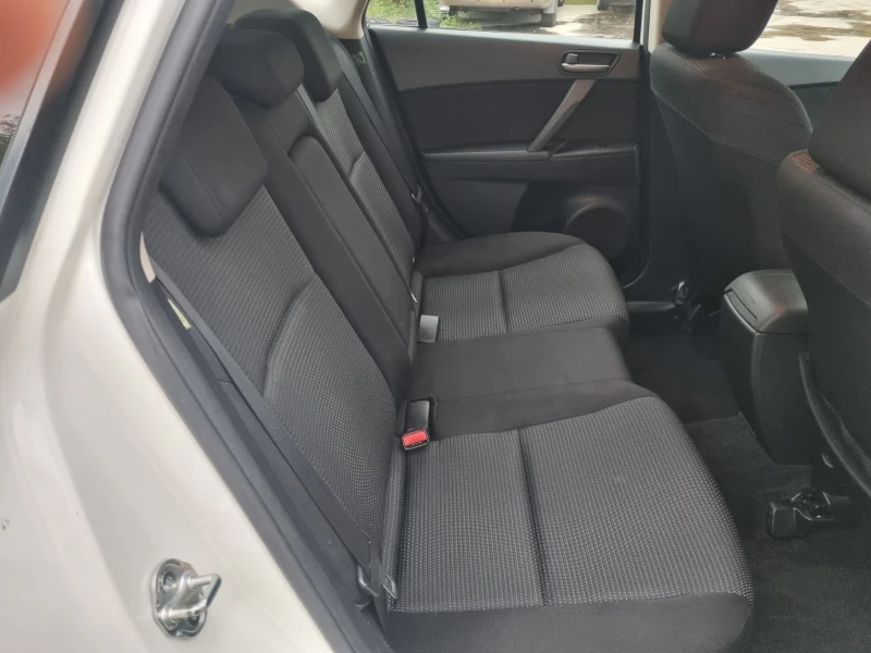 Mazda 3 2.0i ШВЕЙЦАРИЯ, снимка 7 - Автомобили и джипове - 52191865