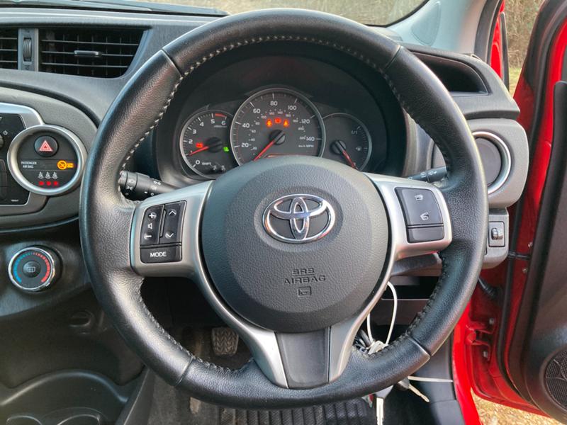 Toyota Yaris 1.4D4D 90кс 6 Скорости НА ЧАСТИ, снимка 14 - Автомобили и джипове - 35377537