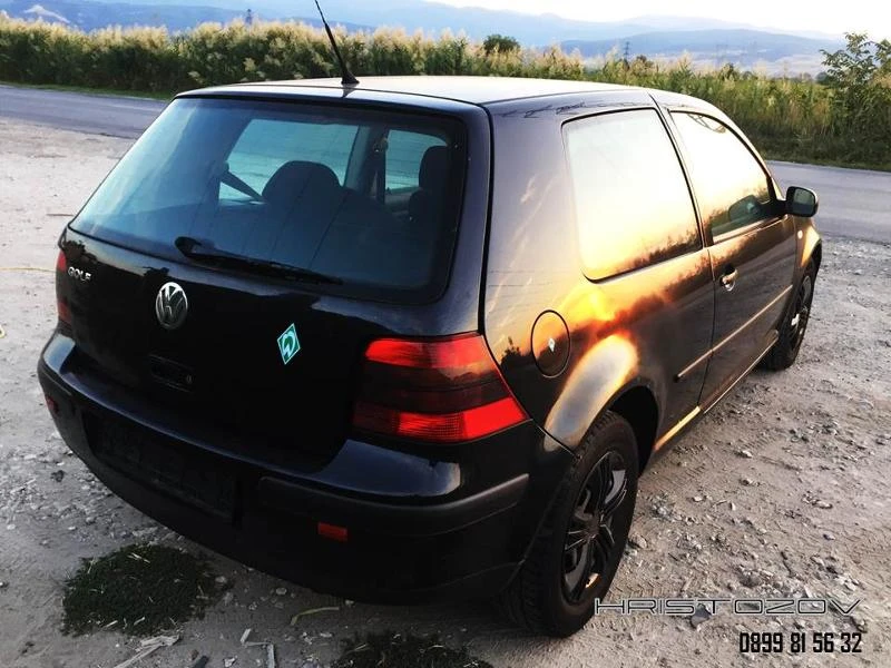 VW Golf 1,6, снимка 3 - Автомобили и джипове - 37053417