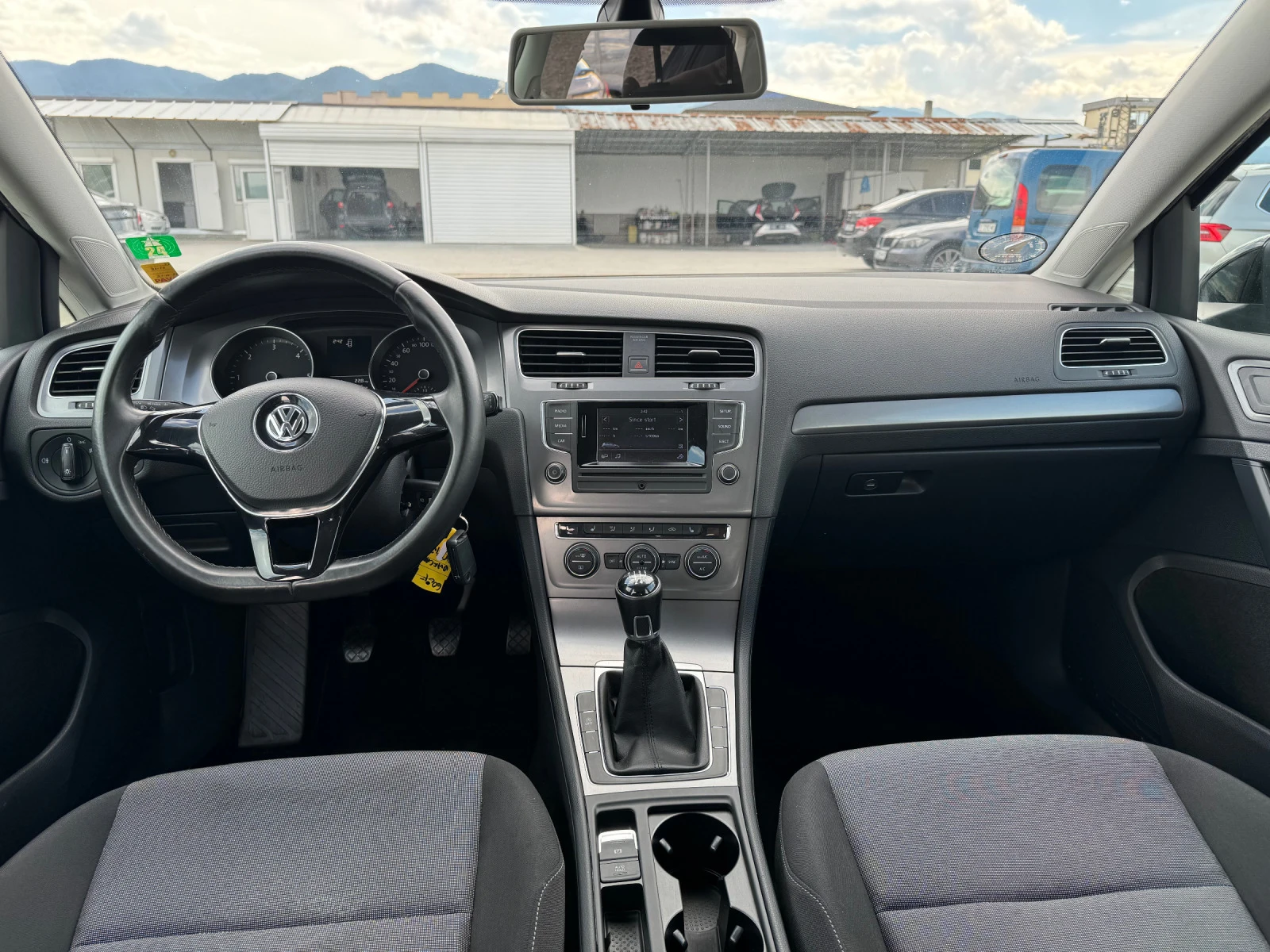 VW Golf 1.6tdi 110hp NAVI EVRO5B - изображение 9