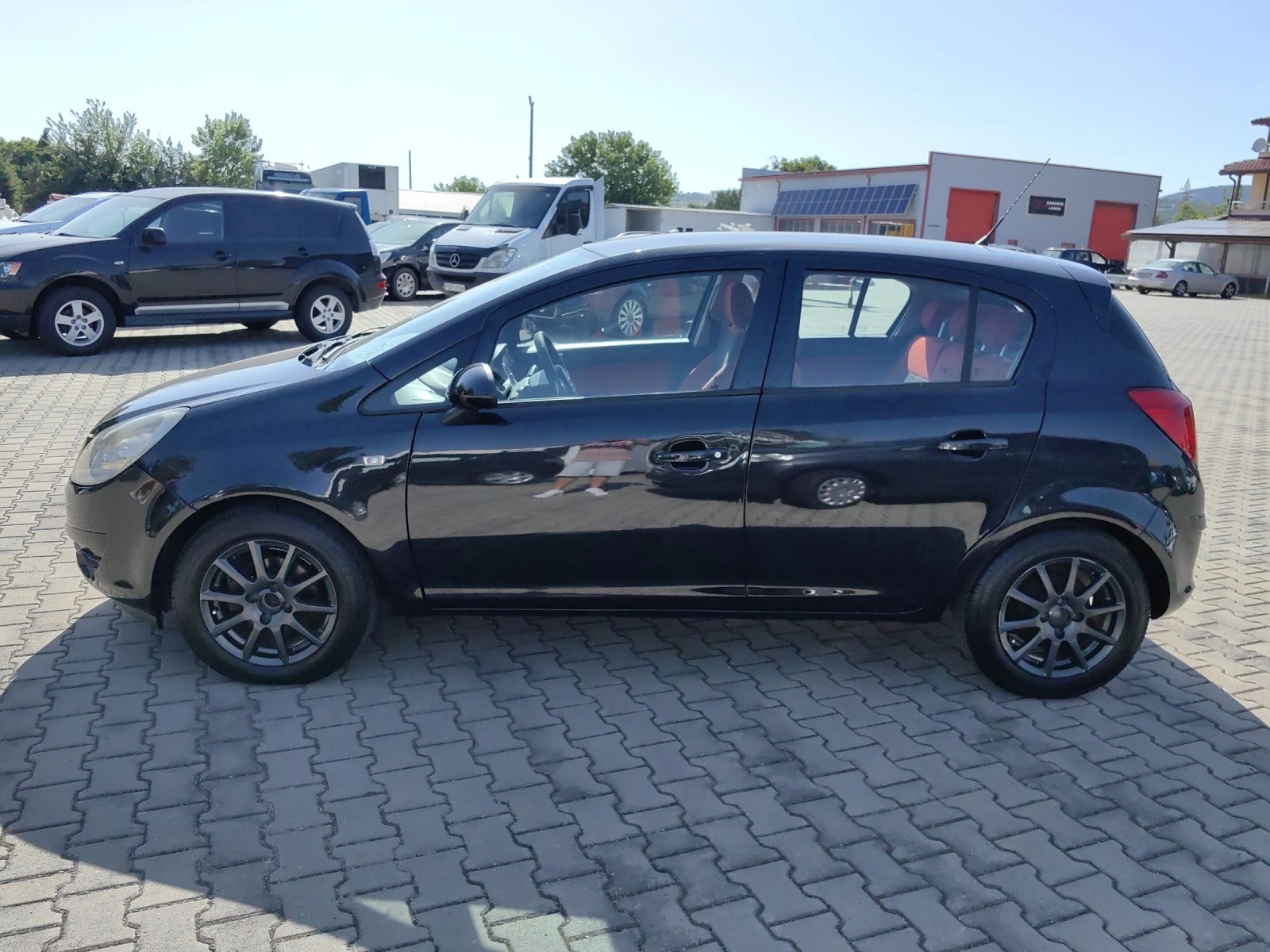 Opel Corsa 1.4i 90кс АВТОМАТИК КЛИМАТИК  - изображение 3