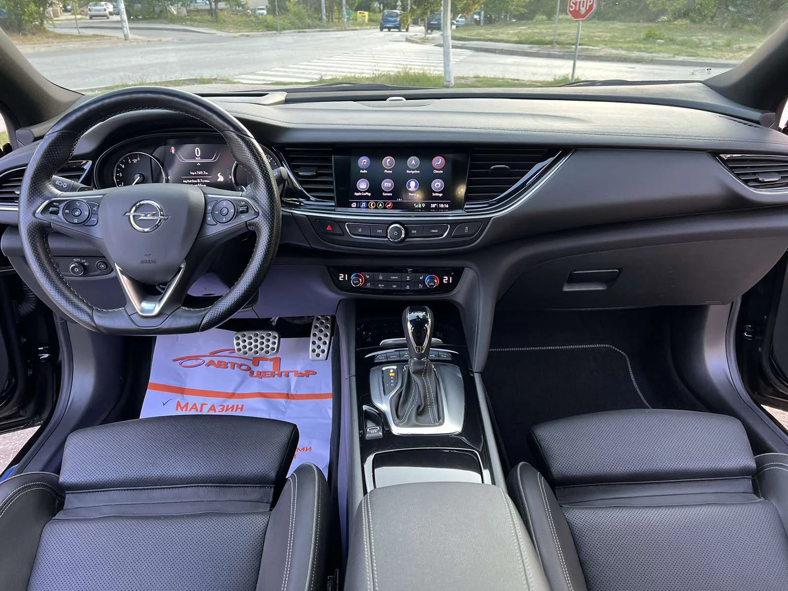 Opel Insignia GSi/2.0/4x4/Auto/Matrix/Distronic/Bose/HeadUp/TOP, снимка 9 - Автомобили и джипове - 56019956