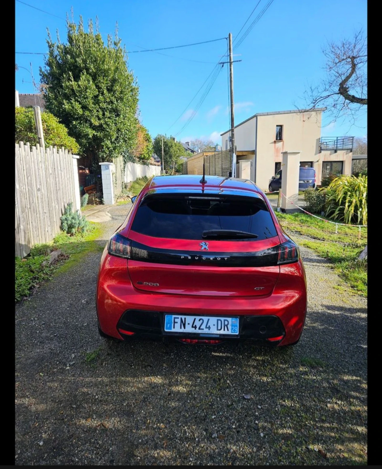 Peugeot 208 GT ELECTRIC 136  - изображение 4