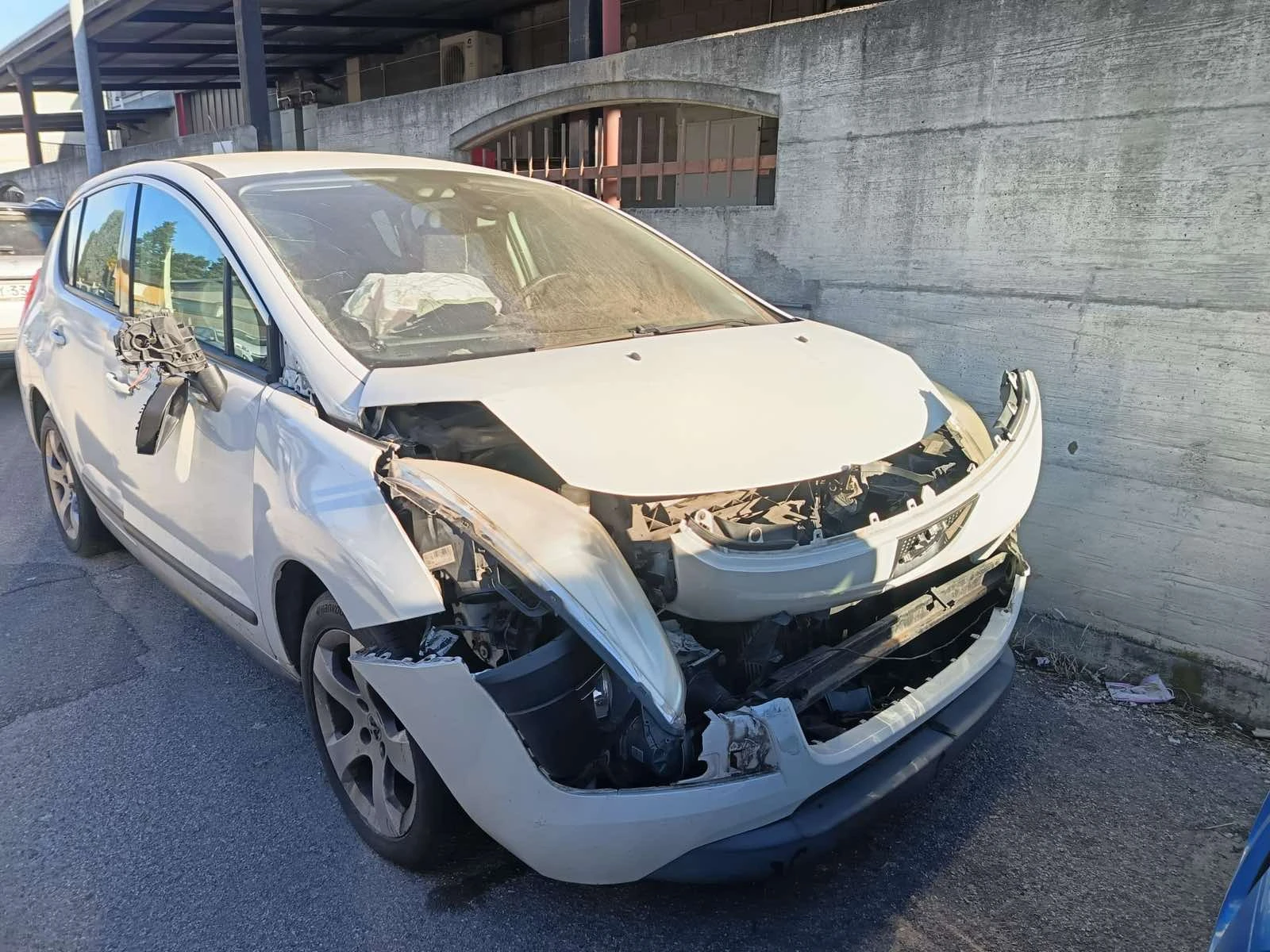 Peugeot 3008 1.6HDI тип мотор 9HR - изображение 5