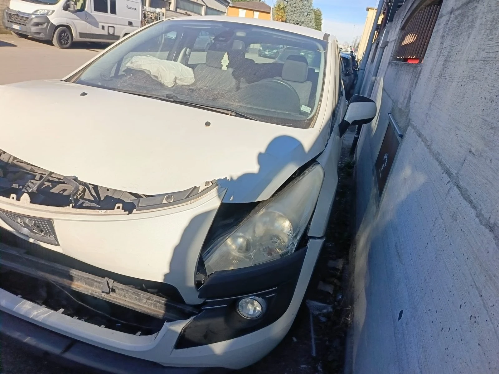 Peugeot 3008 1.6HDI тип мотор 9HR - изображение 3