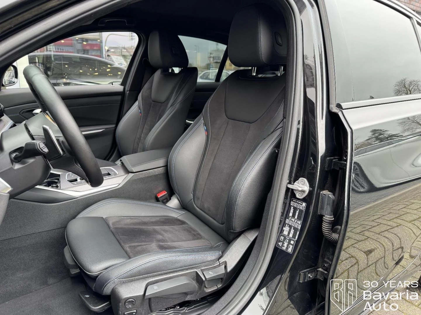 BMW 320 d xDrive M Sport Paket, снимка 13 - Автомобили и джипове - 53779710