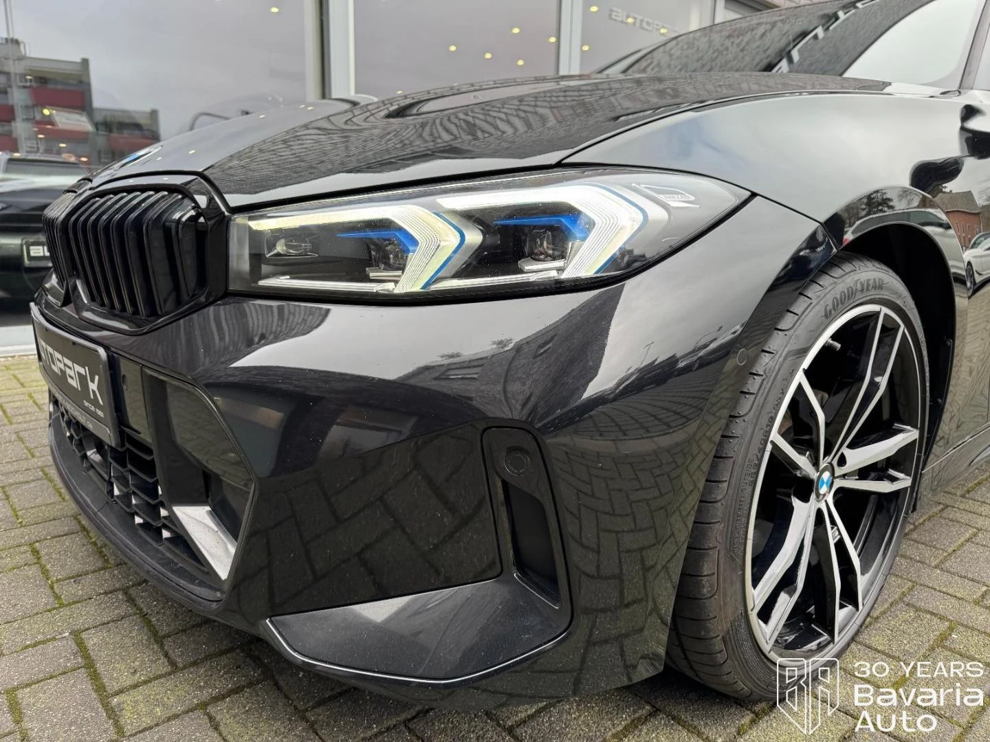 BMW 320 d xDrive M Sport Paket, снимка 2 - Автомобили и джипове - 53779710