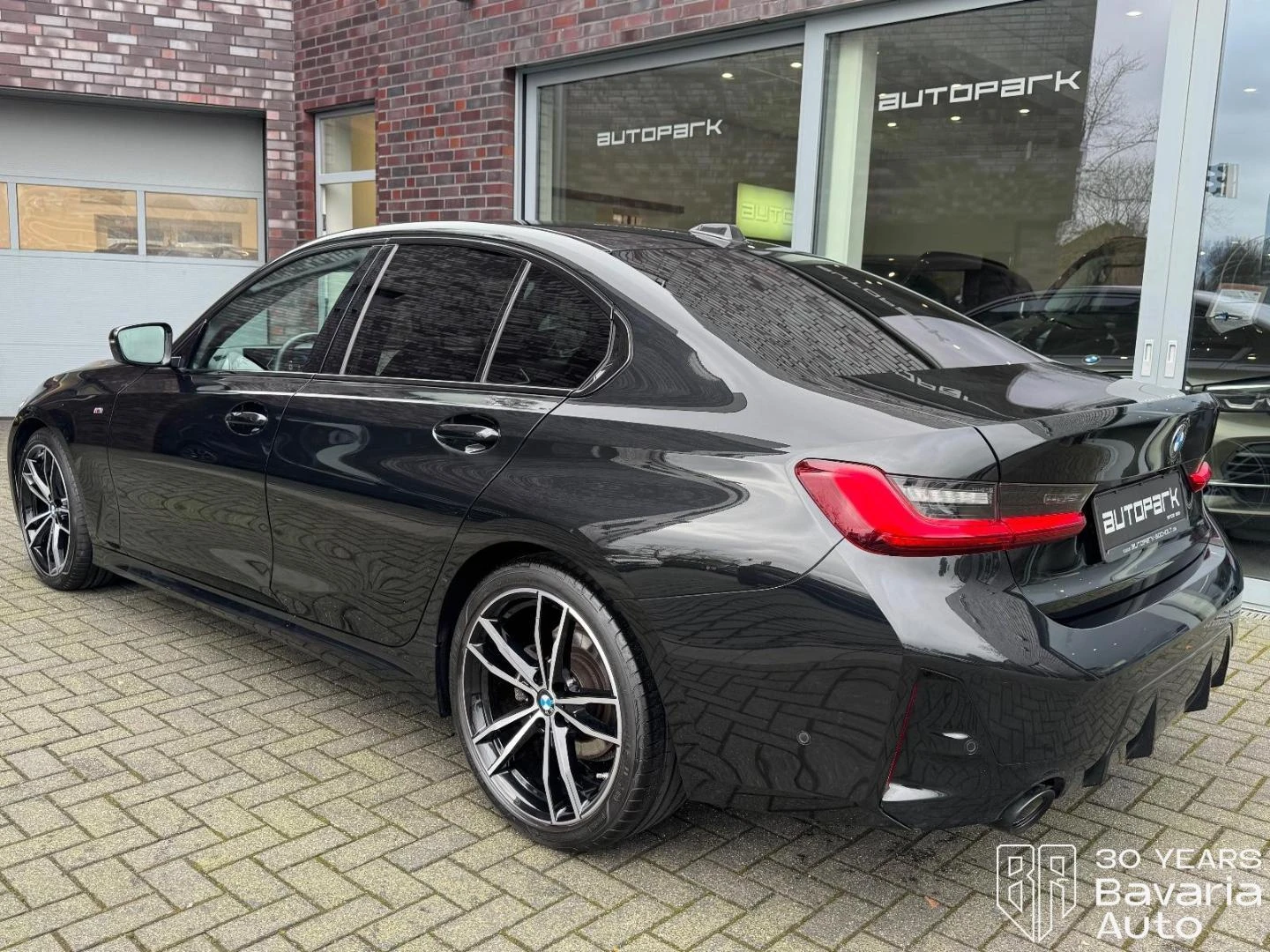BMW 320 d xDrive M Sport Paket, снимка 5 - Автомобили и джипове - 53779710