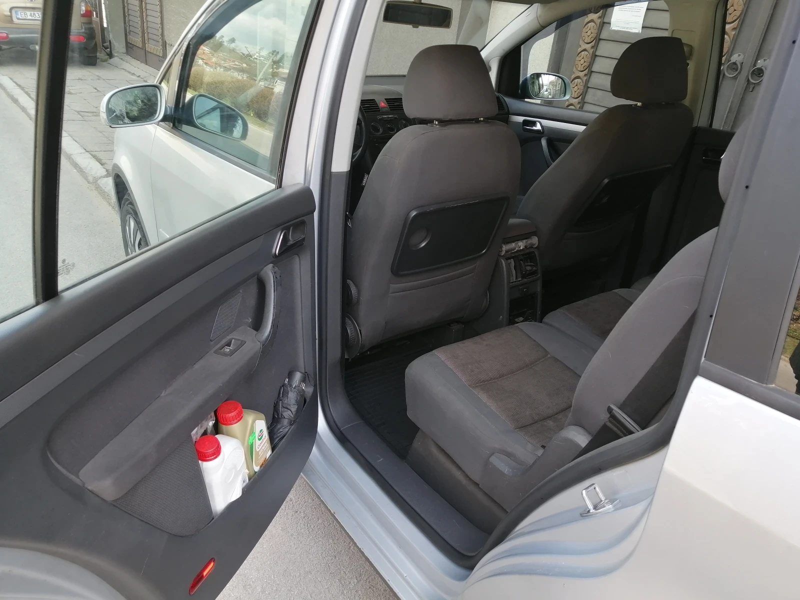 VW Touran, снимка 8 - Автомобили и джипове - 53862712