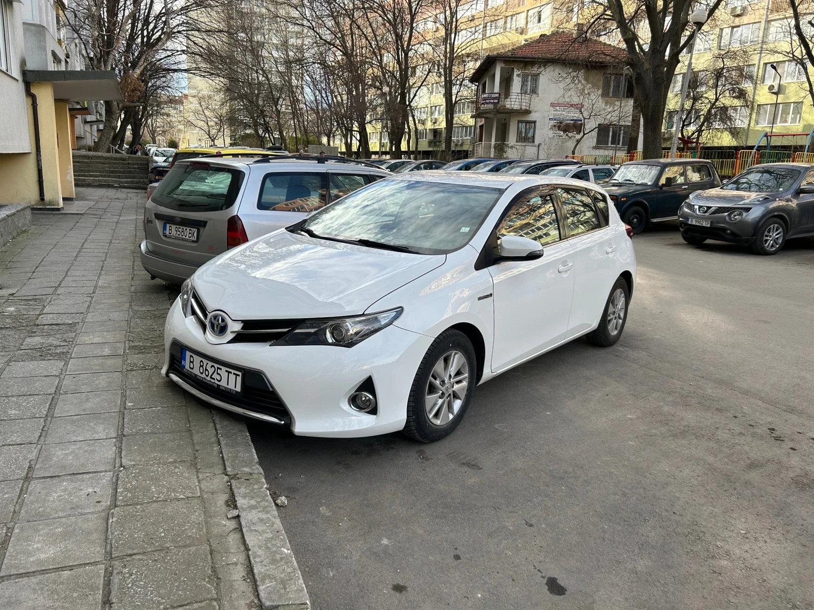 Toyota Auris, снимка 3 - Автомобили и джипове - 53926952