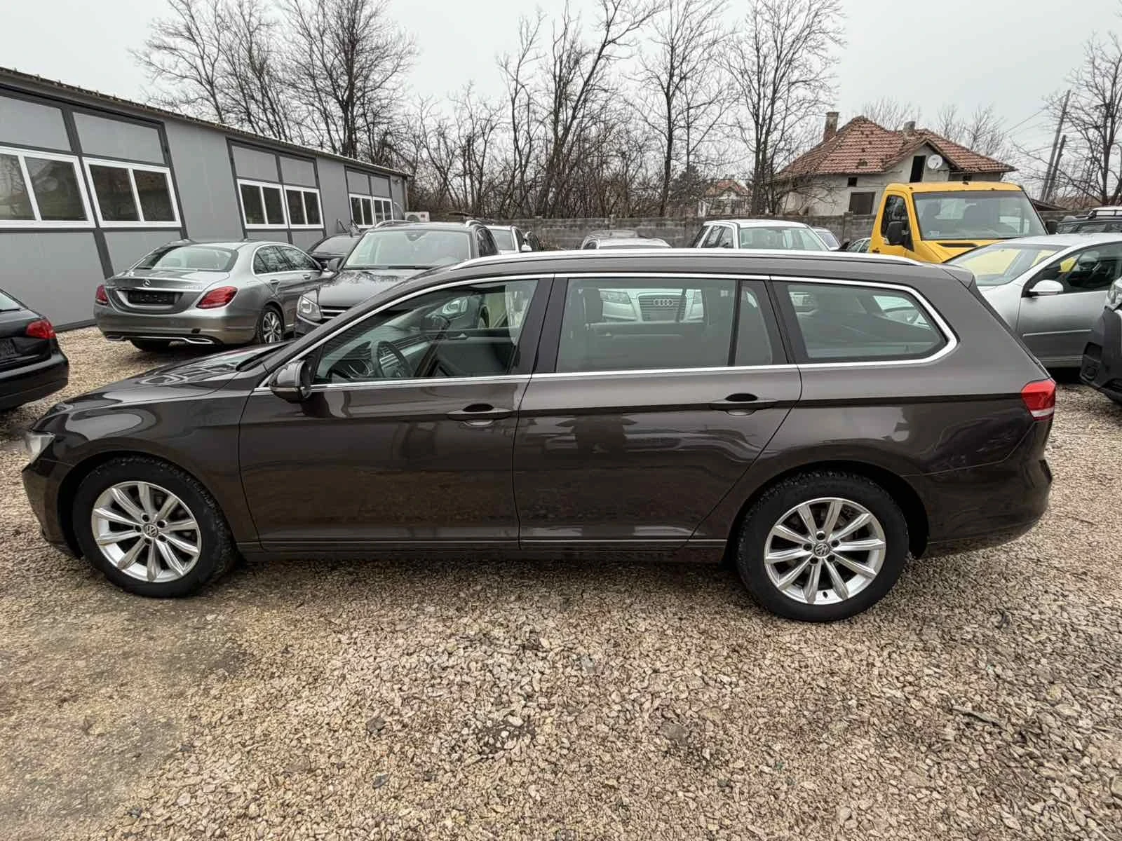 VW Passat B8, снимка 14 - Автомобили и джипове - 54013379
