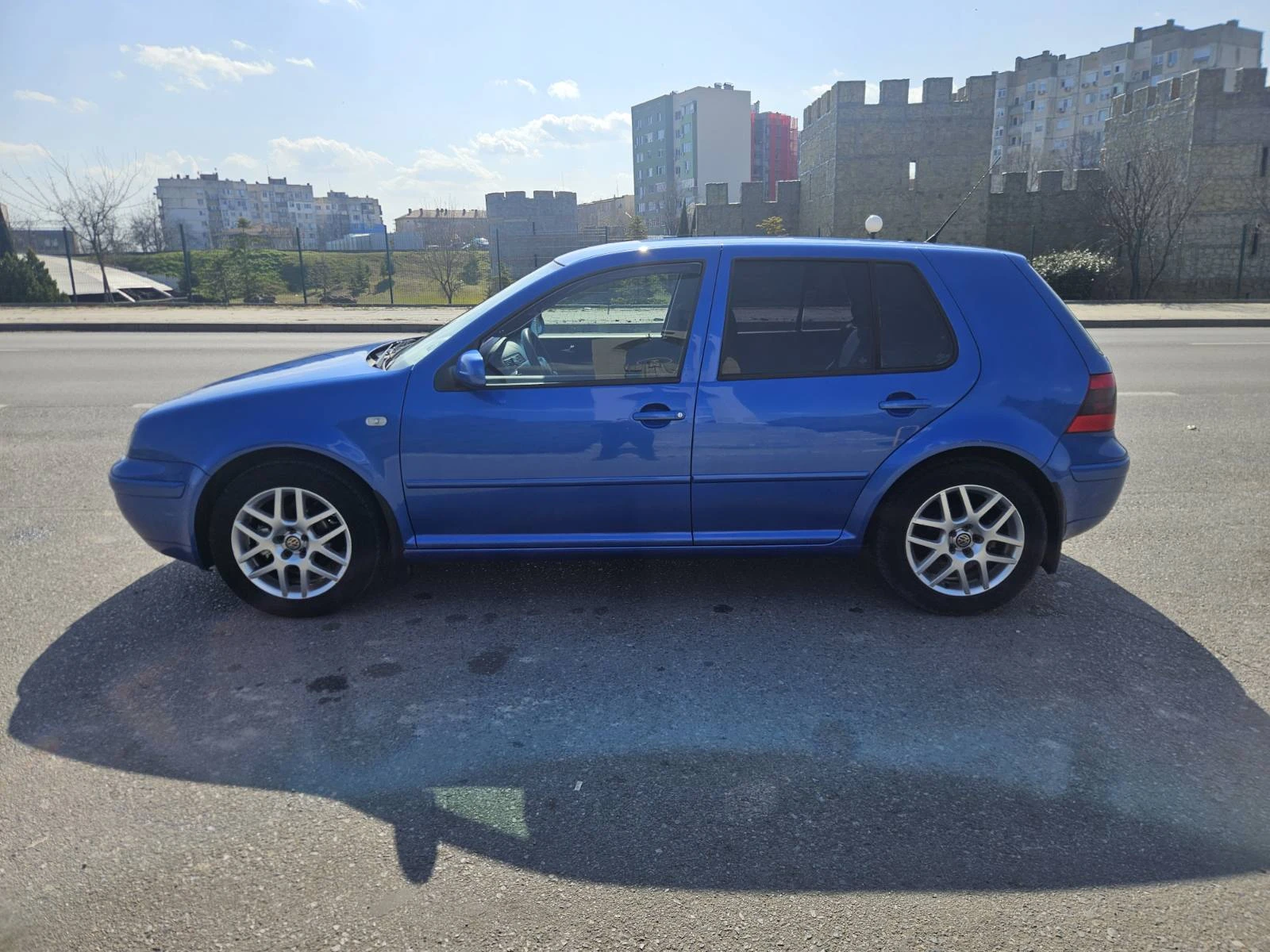 VW Golf 1.4, снимка 3 - Автомобили и джипове - 54009691