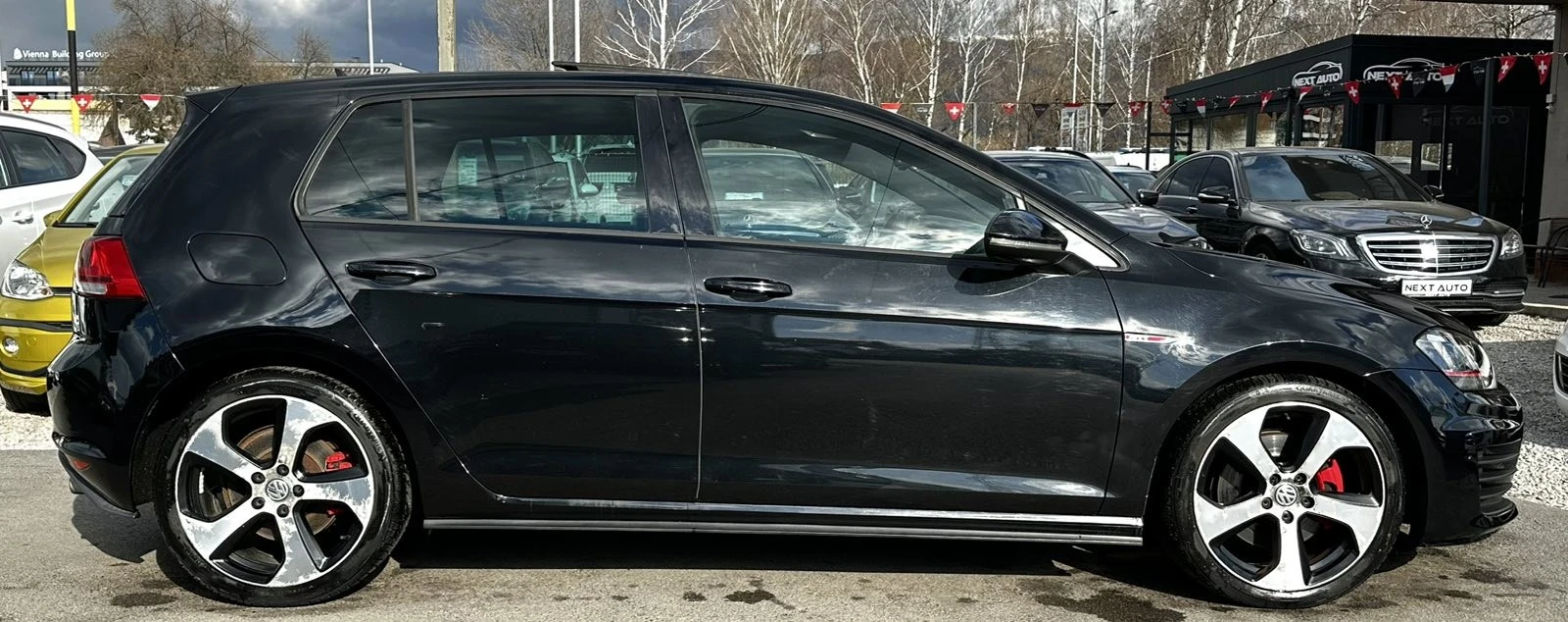 VW Golf GTI 2.0TSI 220HP DSG NAVI КОЖА EU6B, снимка 4 - Автомобили и джипове - 54150887