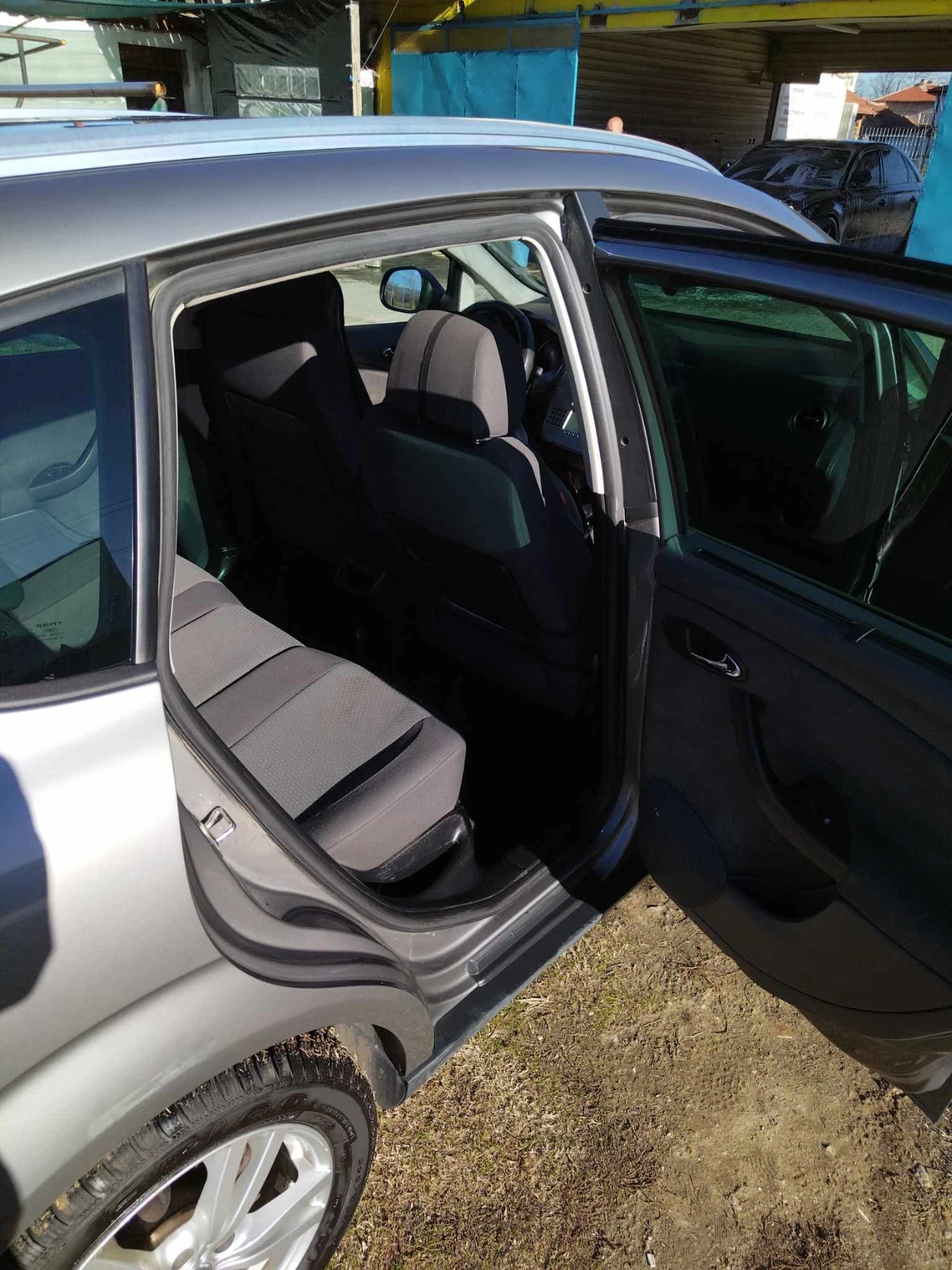 Seat Altea XL 1.9Tdi 105, снимка 9 - Автомобили и джипове - 54344053