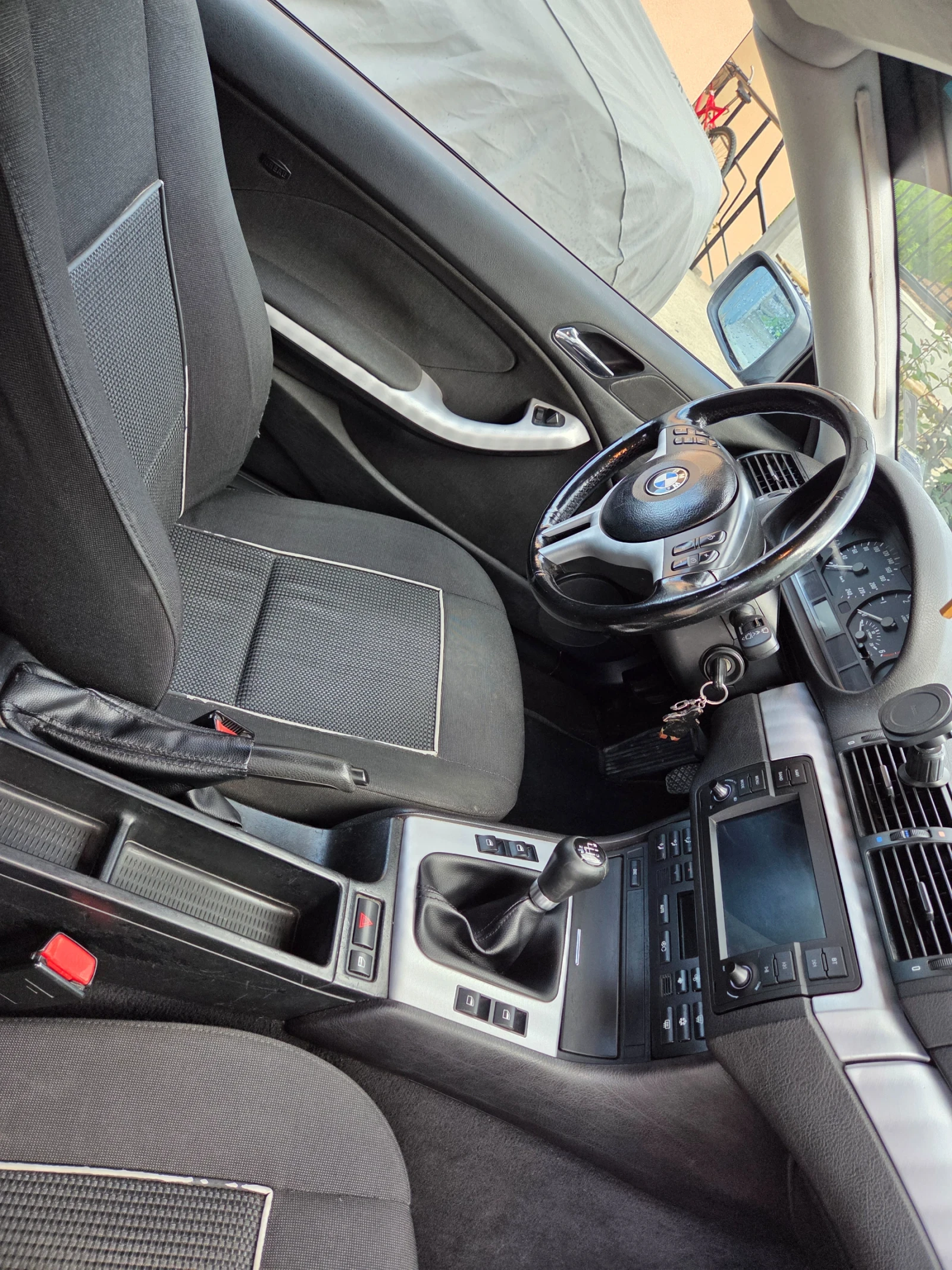 BMW 320, снимка 10 - Автомобили и джипове - 54706868