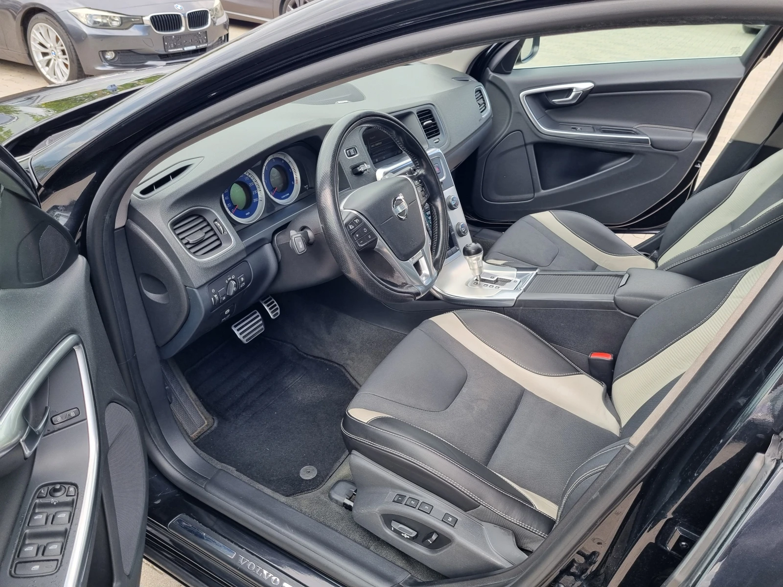 Volvo S60 R-DESIGN= AWD 4x4= 2.4D-205ps АВТОМАТИК, снимка 11 - Автомобили и джипове - 54717354