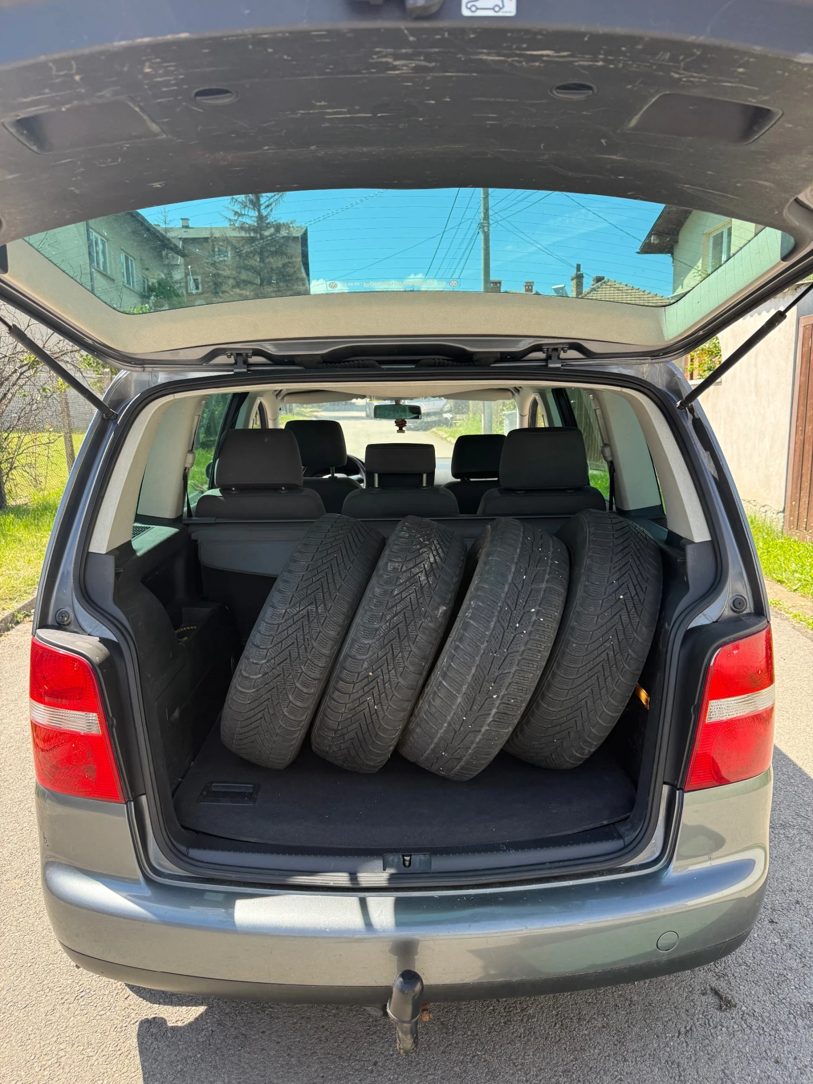 VW Touran 1.9TDI 105hp, снимка 7 - Автомобили и джипове - 54818886