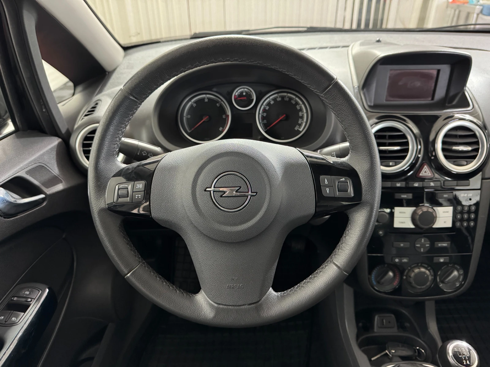 Opel Corsa 1.3 CDTI SPORT , снимка 12 - Автомобили и джипове - 54863367